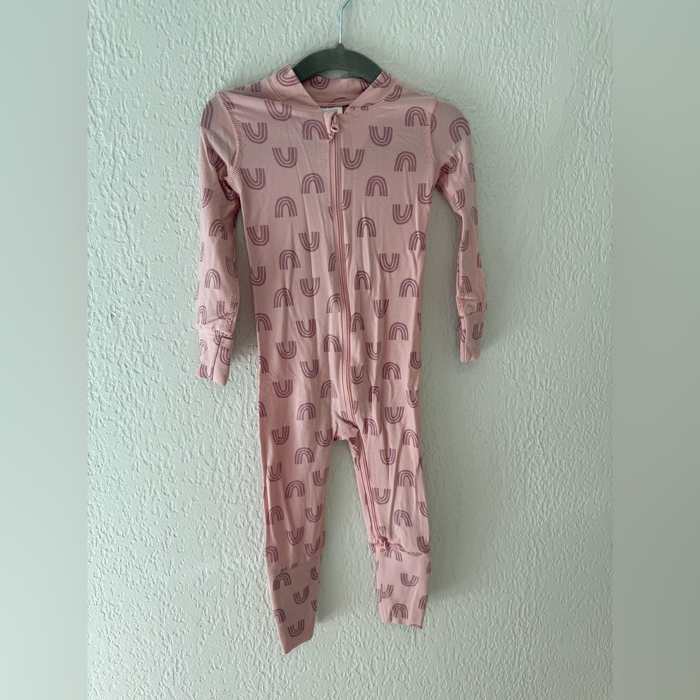 Hanna Andersson Pink and Purple Rainbow Pajamas